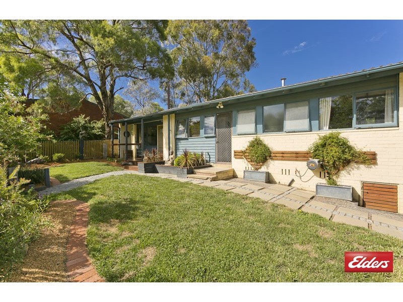 8 Dangar Place, Charnwood ACT 2615
