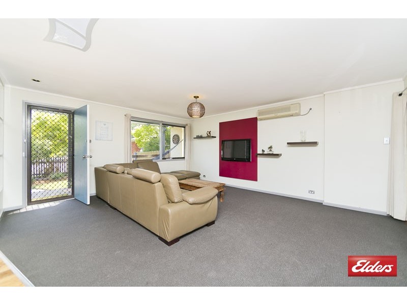8 Dangar Place, Charnwood ACT 2615