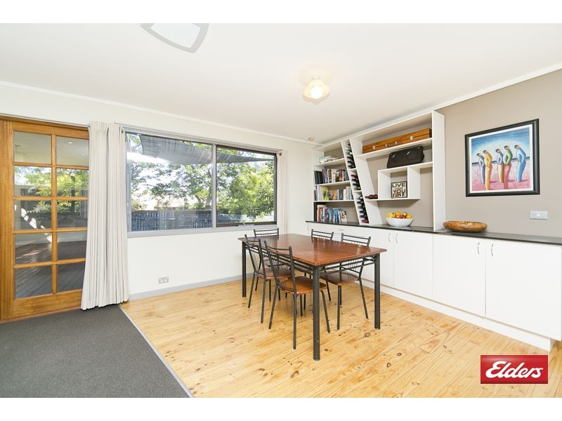 8 Dangar Place, Charnwood ACT 2615