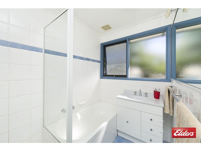 8 Dangar Place, Charnwood ACT 2615