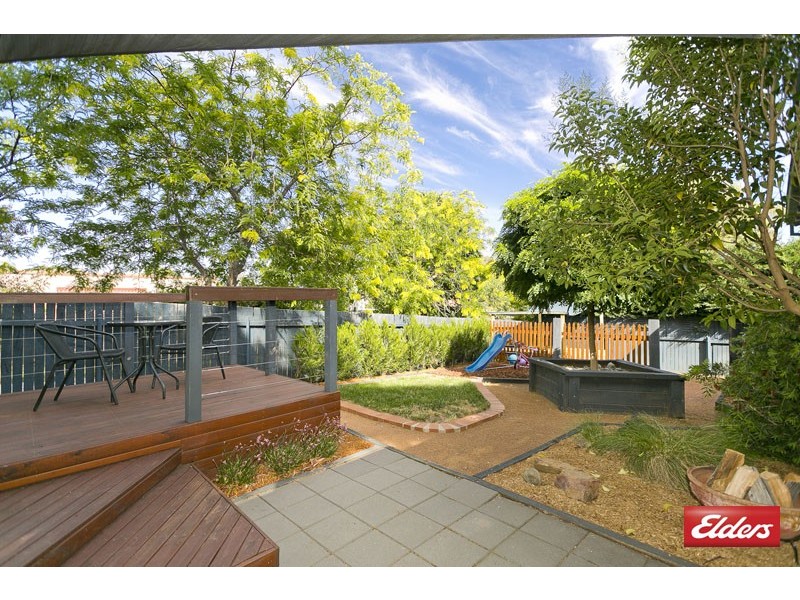8 Dangar Place, Charnwood ACT 2615