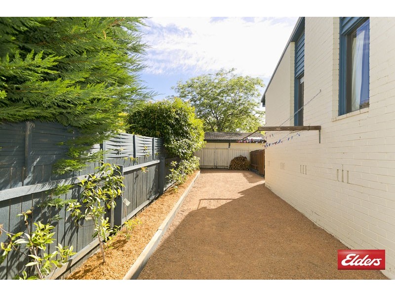 8 Dangar Place, Charnwood ACT 2615