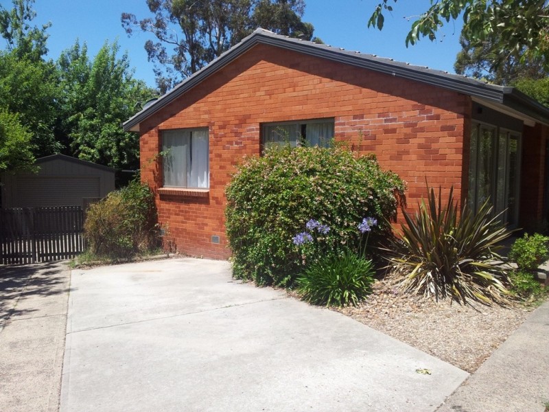 32 Elizabeth Crescent, Macquarie ACT 2614