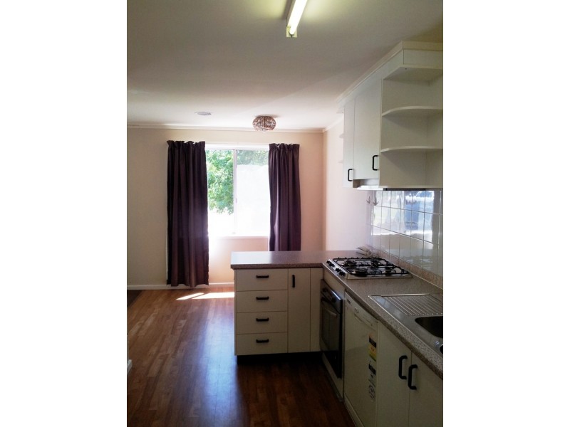 32 Elizabeth Crescent, Macquarie ACT 2614