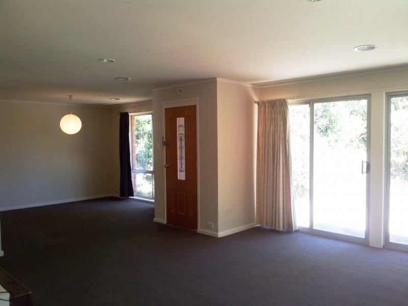 32 Elizabeth Crescent, Macquarie ACT 2614