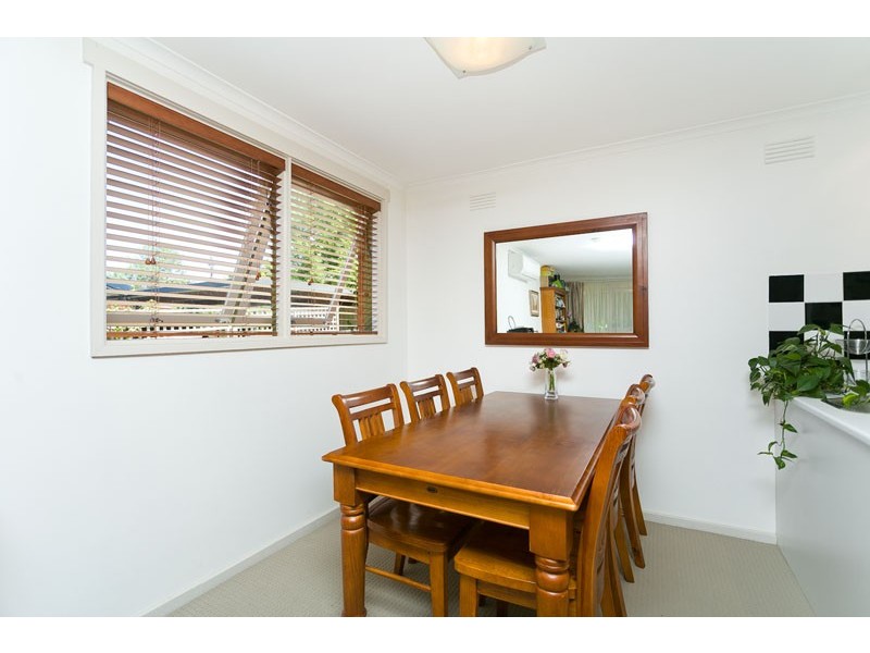17 Macalister Crescent, Curtin ACT 2605