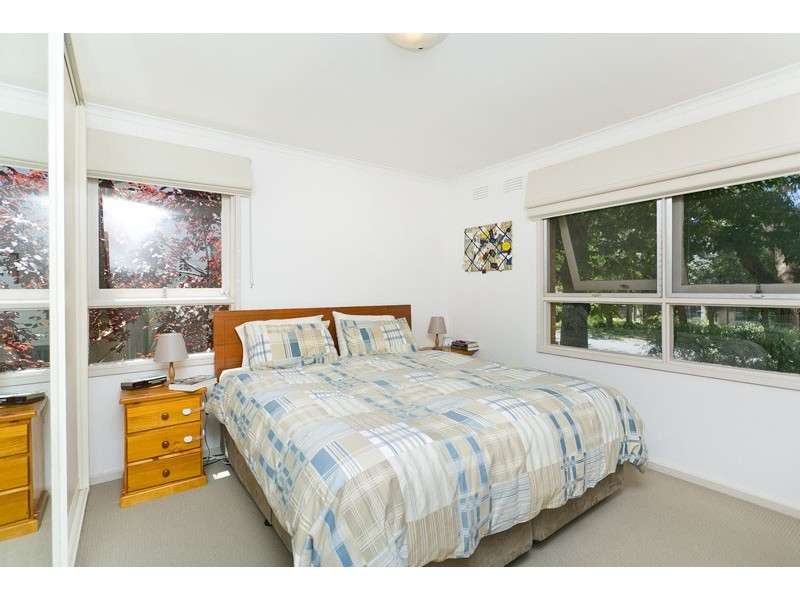 17 Macalister Crescent, Curtin ACT 2605