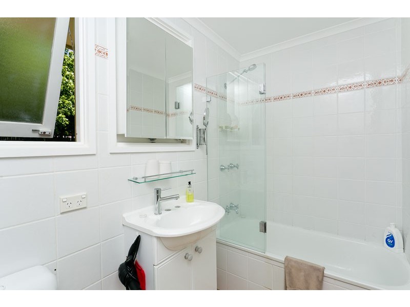 17 Macalister Crescent, Curtin ACT 2605