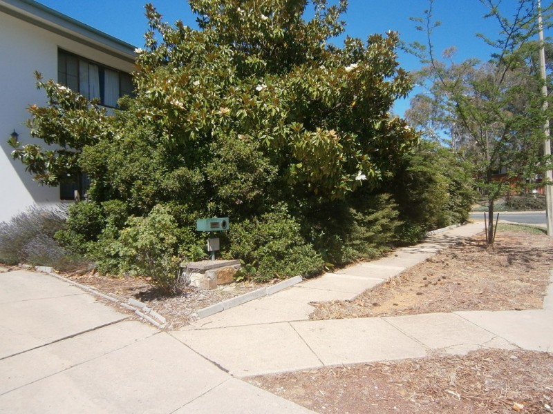 2/1 Henry Street, Cook ACT 2614