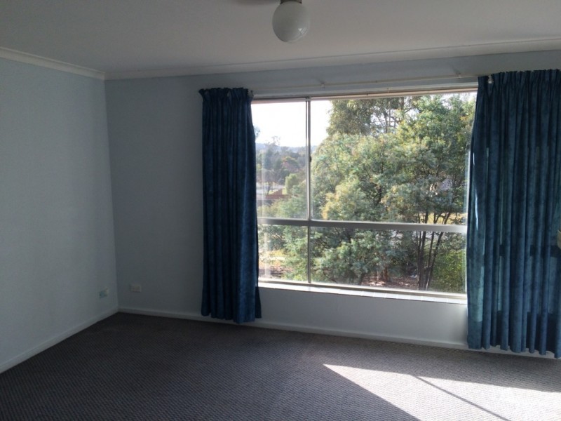 2/17 Biraban Place, Macquarie ACT 2614