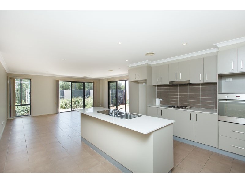 2/18 Jack Ryan Street, Forde ACT 2914
