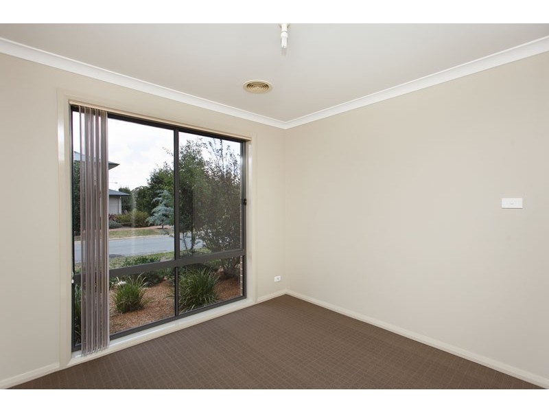 2/18 Jack Ryan Street, Forde ACT 2914