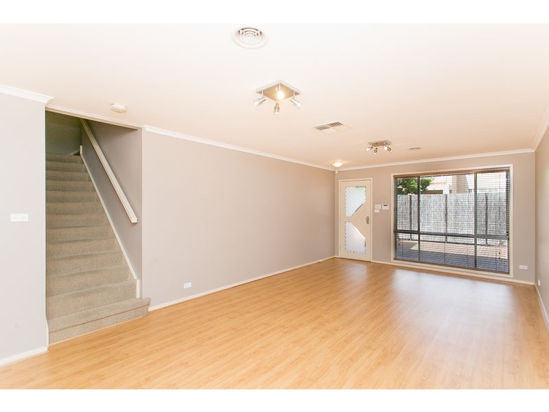 8 Mayer Court, Bruce ACT 2617