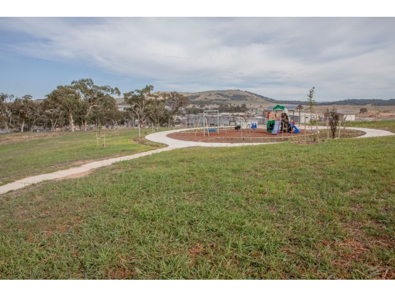 37 Bindugan Crescent, Ngunnawal ACT 2913