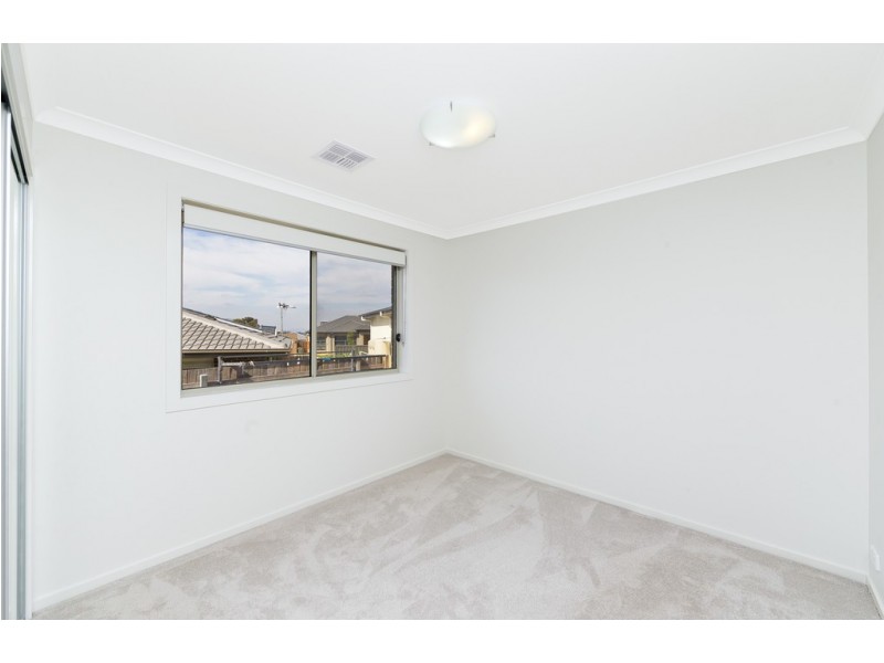 52 Albatross Crescent, Harrison ACT 2914