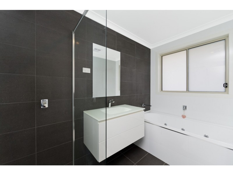 52 Albatross Crescent, Harrison ACT 2914