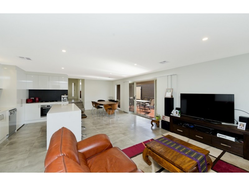 52 Albatross Crescent, Harrison ACT 2914