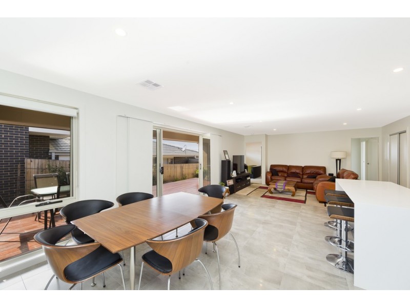52 Albatross Crescent, Harrison ACT 2914