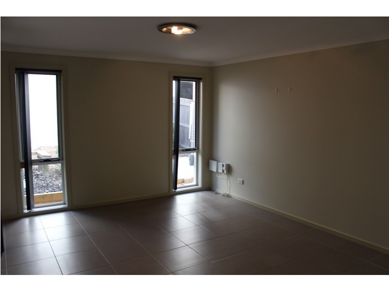 7 Devlin Street, Gungahlin ACT 2912