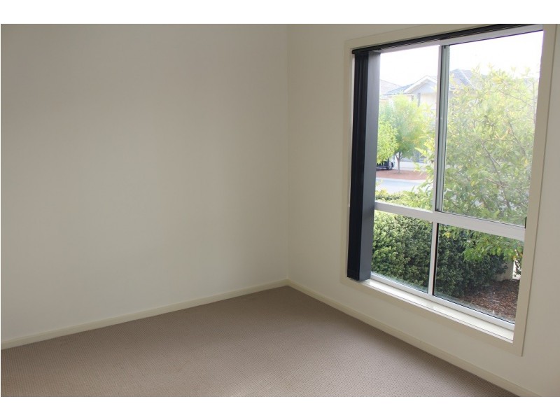 7 Devlin Street, Gungahlin ACT 2912