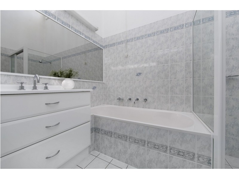 14 Kilby Crescent, Weetangera ACT 2614