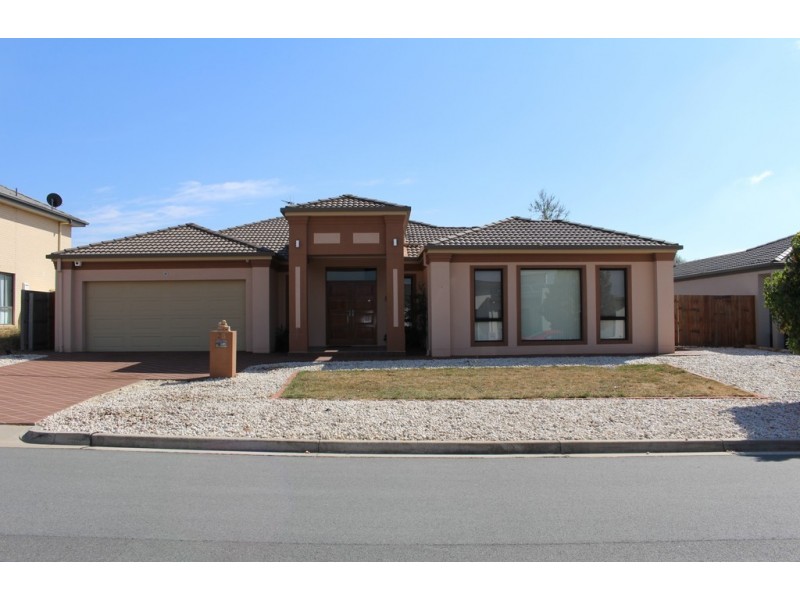 25 Ruth Bedford Street, Franklin ACT 2913