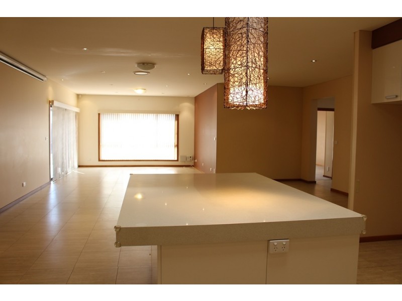 25 Ruth Bedford Street, Franklin ACT 2913