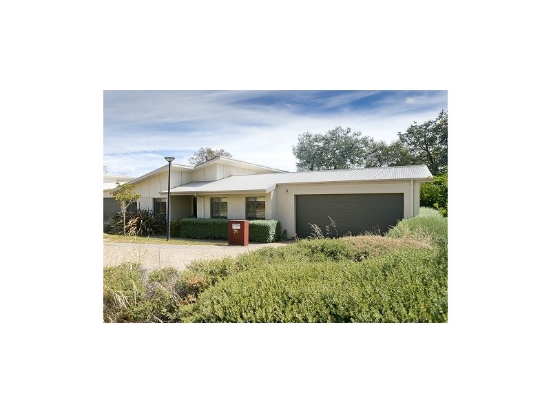 71/395 antill street, Watson ACT 2602