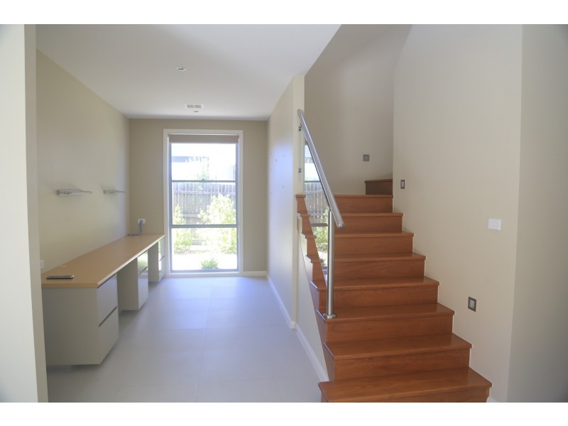 27 Quinane Avenue, Forde ACT 2914