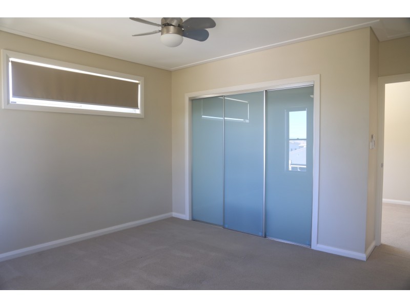 27 Quinane Avenue, Forde ACT 2914