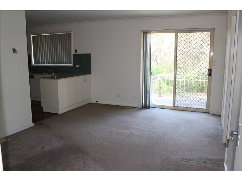 8 Jarvis Place, Macquarie ACT 2614
