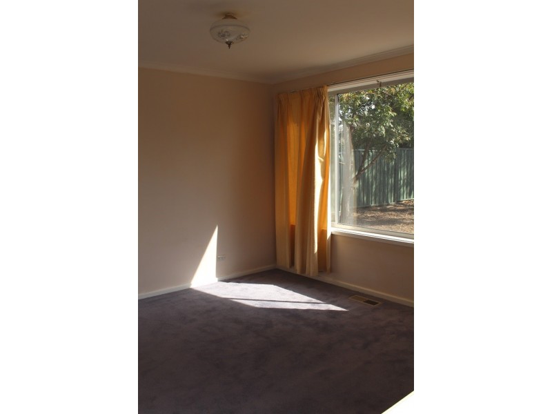 8 Jarvis Place, Macquarie ACT 2614