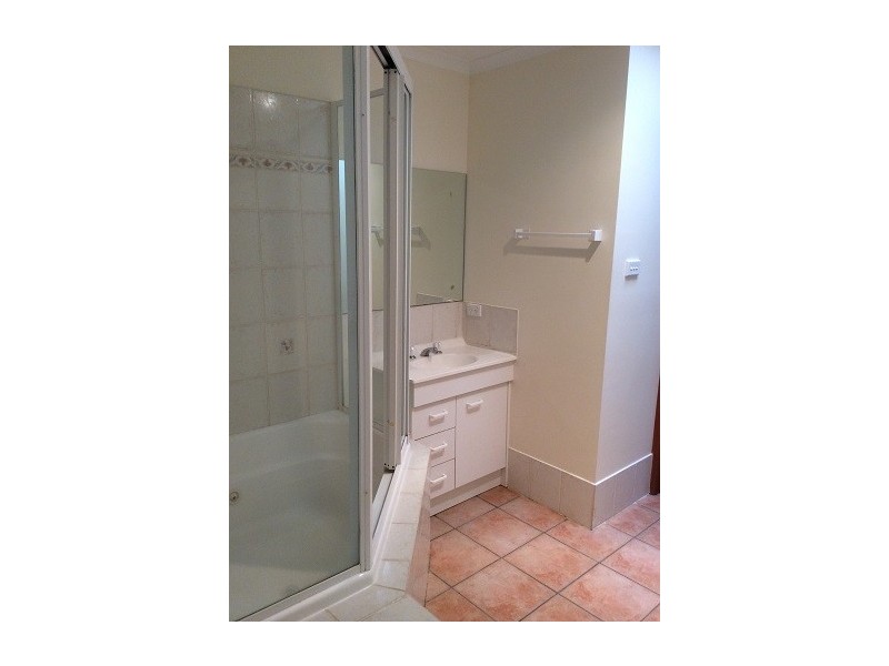 52 Britten-Jones Drive, Holt ACT 2615