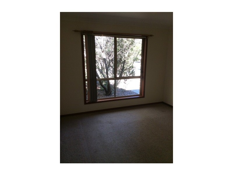 52 Britten-Jones Drive, Holt ACT 2615