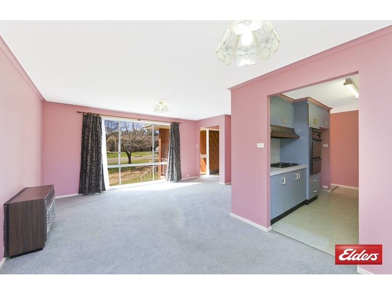 13 Wolff Crescent, Latham ACT 2615