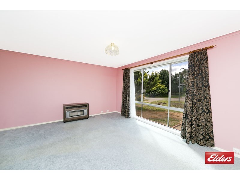 13 Wolff Crescent, Latham ACT 2615