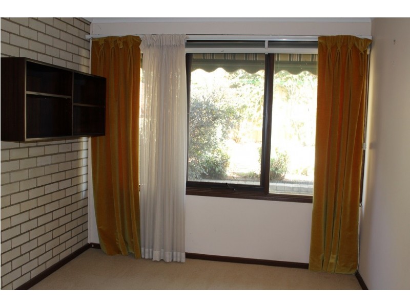 18 Teague Street, Cook ACT 2614