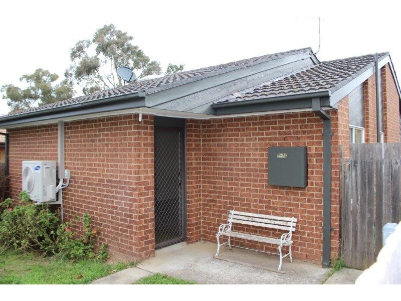 2/14 Bindiri Place, Giralang ACT 2617