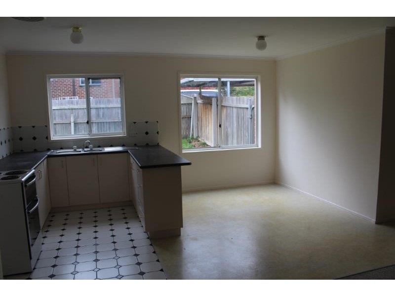 2/14 Bindiri Place, Giralang ACT 2617