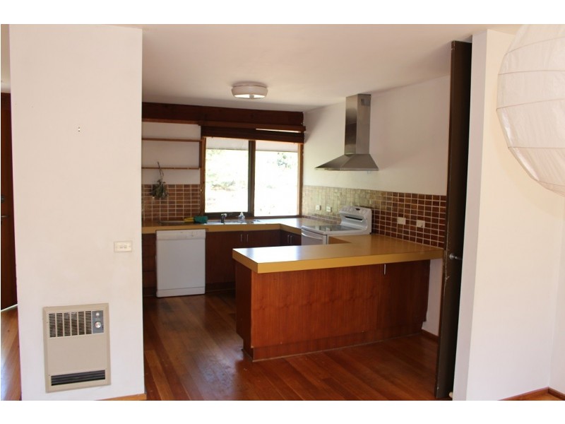 77 Wybalena Grove, Cook ACT 2614