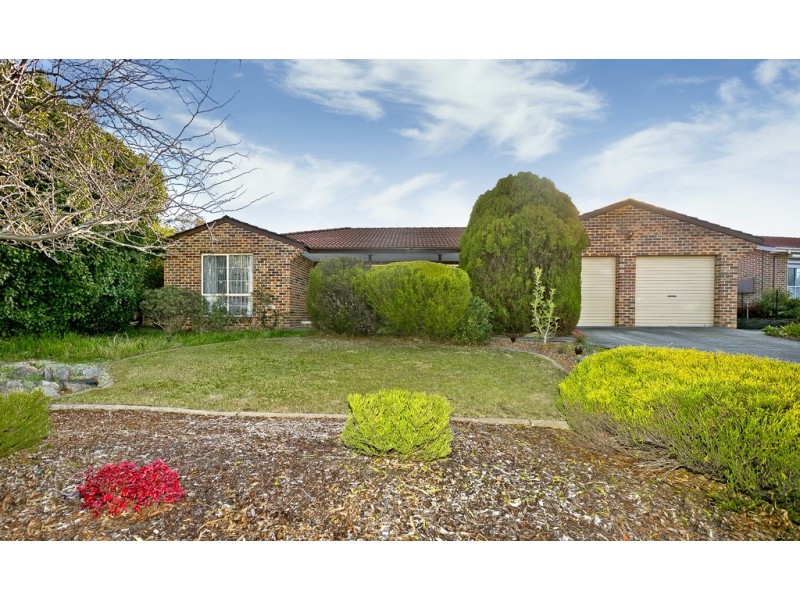 40 Summerville Crescent, Florey ACT 2615