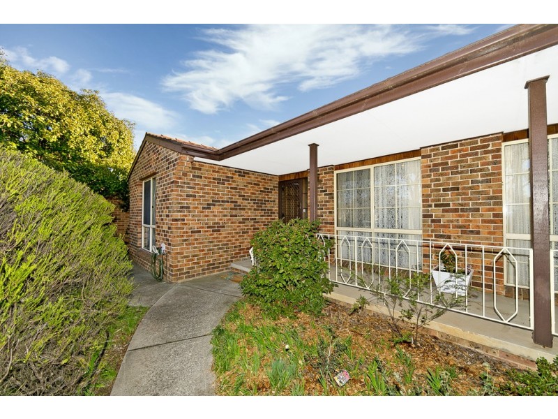 40 Summerville Crescent, Florey ACT 2615