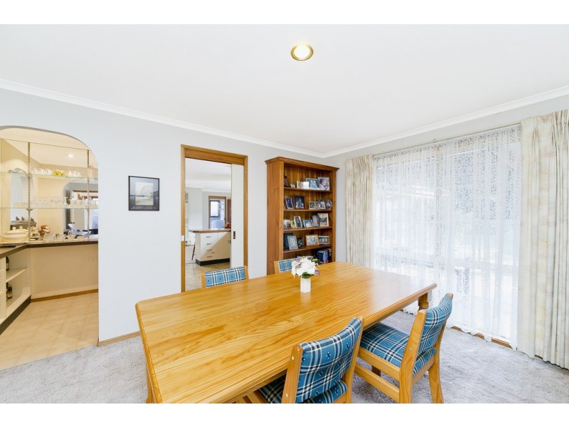 40 Summerville Crescent, Florey ACT 2615