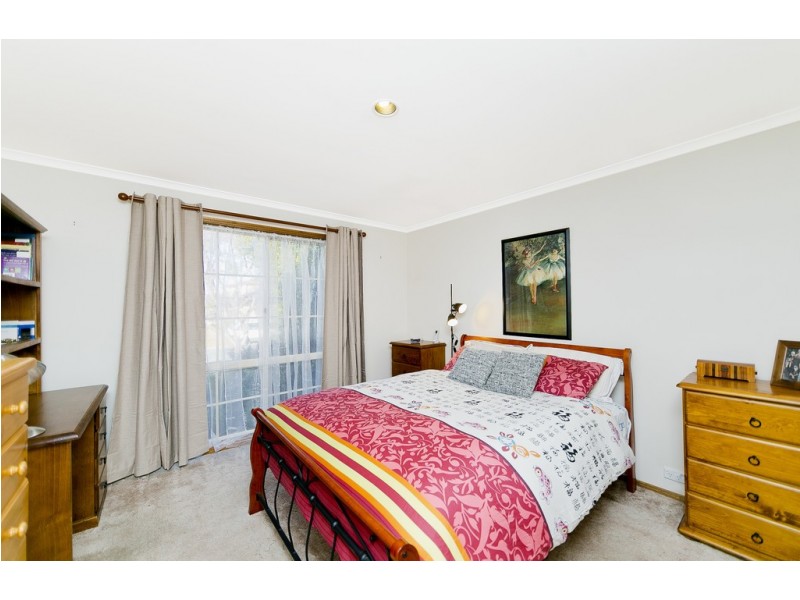 40 Summerville Crescent, Florey ACT 2615