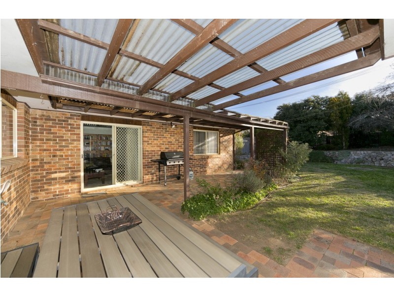 40 Summerville Crescent, Florey ACT 2615