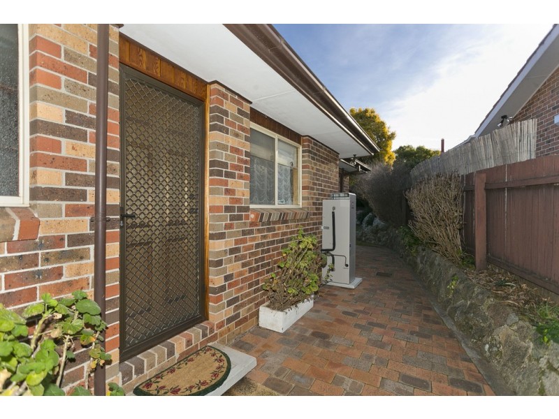 40 Summerville Crescent, Florey ACT 2615