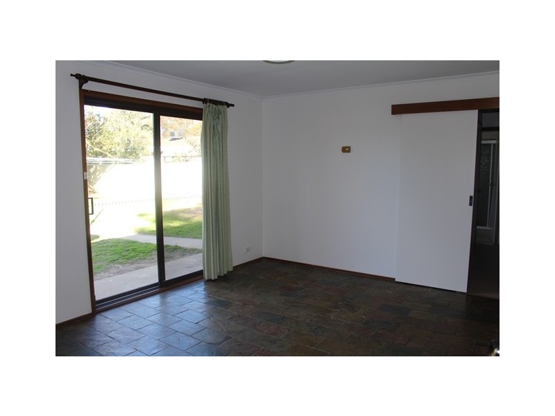 111 Ratcliffe Crescent, Florey ACT 2615