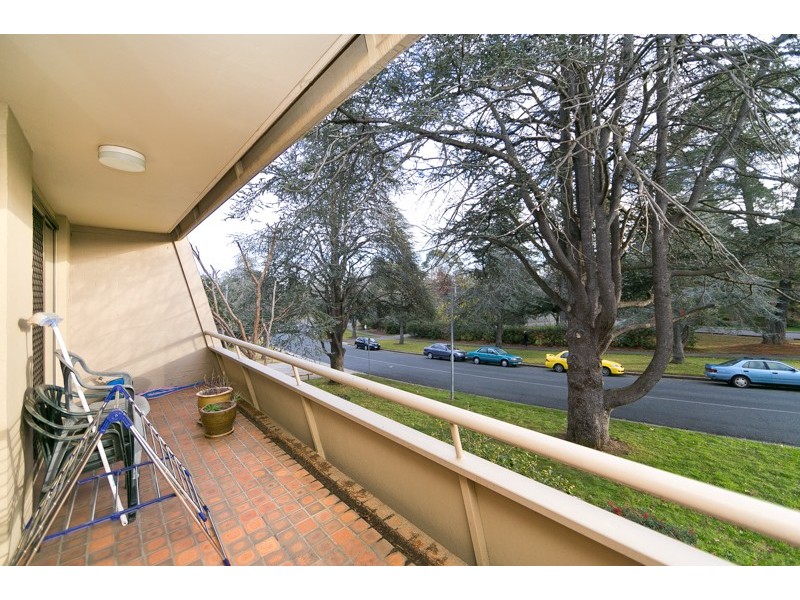 212/10 Currie Crescent, Griffith ACT 2603