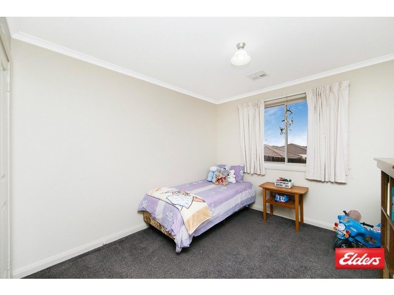 8 Boelke Place, Macgregor ACT 2615