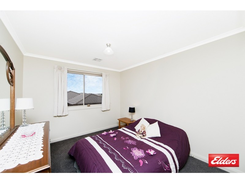 8 Boelke Place, Macgregor ACT 2615